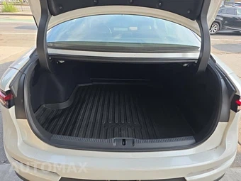 2023 Toyota Crown XLE - miniatura 19