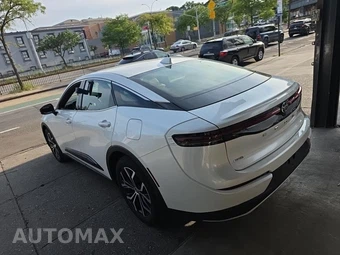 2023 Toyota Crown XLE - miniatura 6