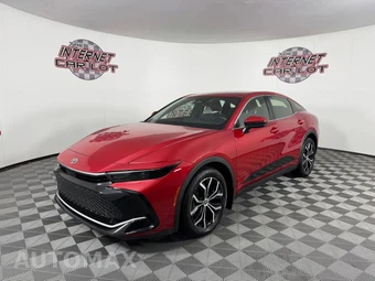 2023 Toyota Crown XLE - miniatura 3