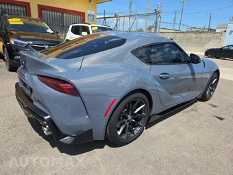 2023 Toyota GR Supra 3.0 - miniatura 3