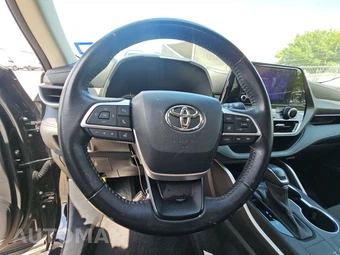 2023 Toyota Highlander Hybrid LE - miniatura 10