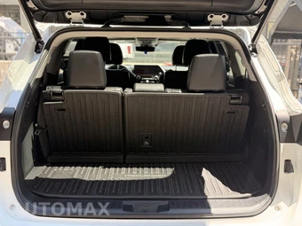 2023 Toyota Highlander Hybrid Platinum - miniatura 19