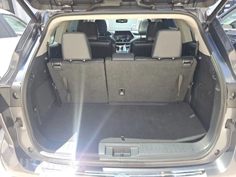 2023 Toyota Highlander Hybrid Platinum - miniatura 17
