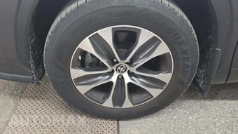 2023 Toyota Highlander Hybrid XLE - miniatura 27