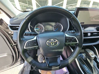 2023 Toyota Highlander Hybrid XLE - miniatura 10
