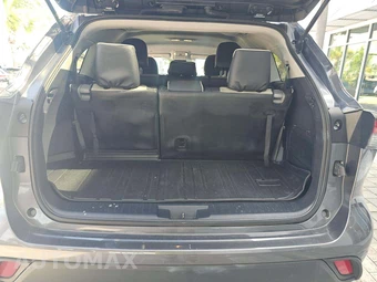 2023 Toyota Highlander L - miniatura 12