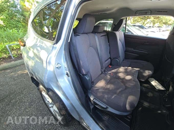 2023 Toyota Highlander L - miniatura 17