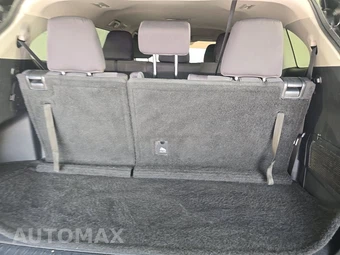 2023 Toyota Highlander L – miniatura 17