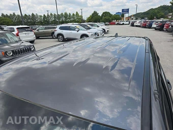 2023 Toyota Highlander L - miniatura 9