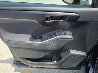 2023 Toyota Highlander L - miniatura 9