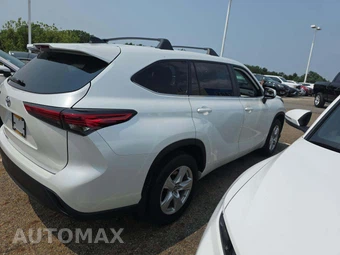 2023 Toyota Highlander L - miniatura 4