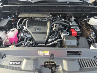 2023 Toyota Highlander L – miniatura 16