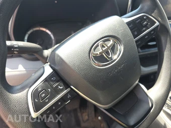 2023 Toyota Highlander L - miniatura 10