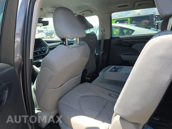 2023 Toyota Highlander L - miniatura 13