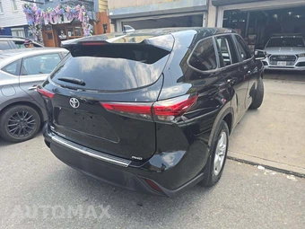 2023 Toyota Highlander L - miniatura 3