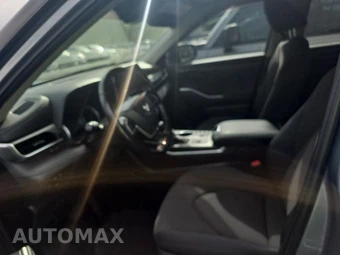 2023 Toyota Highlander LE – miniatura 13