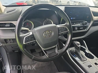 2023 Toyota Highlander LE – miniatura 14