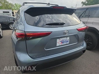 2023 Toyota Highlander LE – miniatura 5