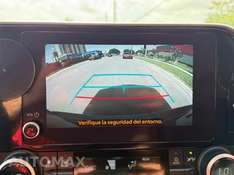 2023 Toyota Highlander LE - miniatura 18