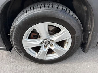 2023 Toyota Highlander LE - miniatura 20