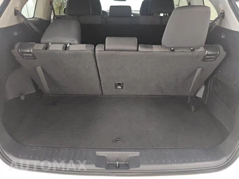 2023 Toyota Highlander LE - miniatura 17