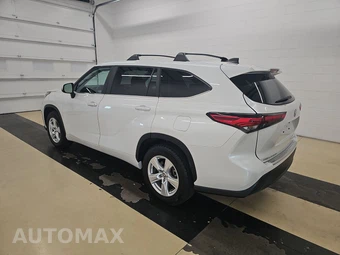 2023 Toyota Highlander LE - miniatura 6