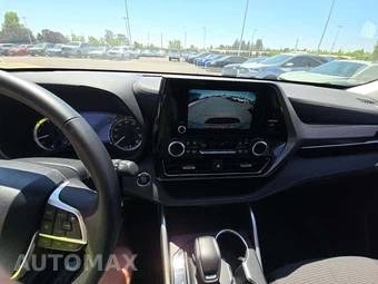 2023 Toyota Highlander LE - miniatura 10