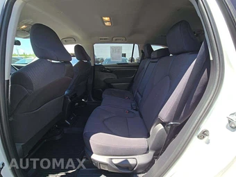 2023 Toyota Highlander LE - miniatura 13