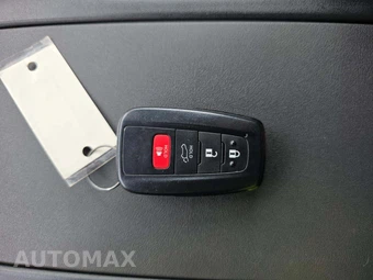 2023 Toyota Highlander LE - miniatura 5