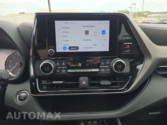 2023 Toyota Highlander LE - miniatura 7