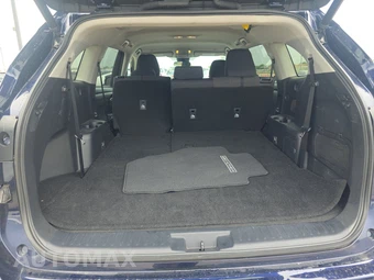 2023 Toyota Highlander LE - miniatura 17