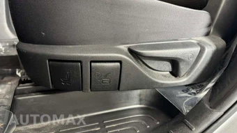 2023 Toyota Highlander LE - miniatura 30