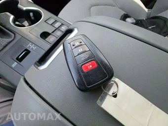 2023 Toyota Highlander LE - miniatura 5