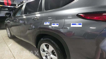 2023 Toyota Highlander LE – miniatura 24