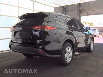 2023 Toyota Highlander LE - miniatura 4
