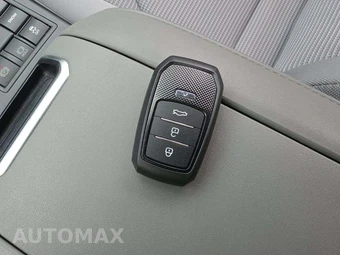 2023 Toyota Highlander LE – miniatura 5