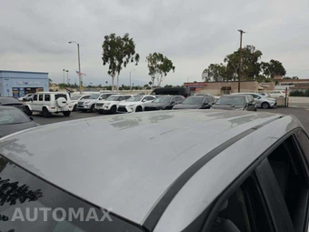 2023 Toyota Highlander LE – miniatura 9