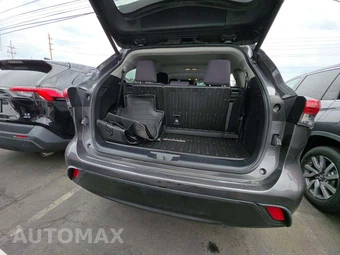 2023 Toyota Highlander LE - miniatura 15