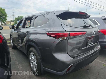2023 Toyota Highlander LE - miniatura 2