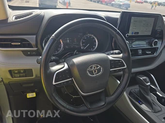 2023 Toyota Highlander LE – miniatura 10