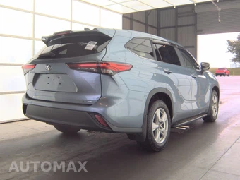 2023 Toyota Highlander LE – miniatura 4