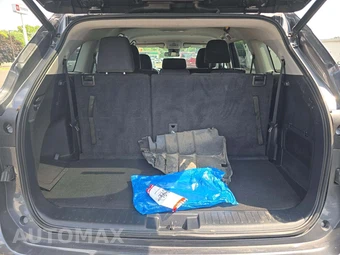 2023 Toyota Highlander LE - miniatura 12