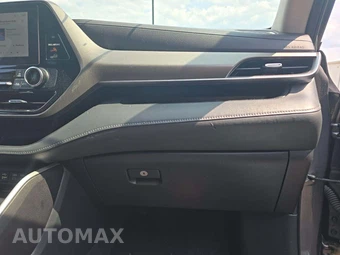 2023 Toyota Highlander LE - miniatura 17