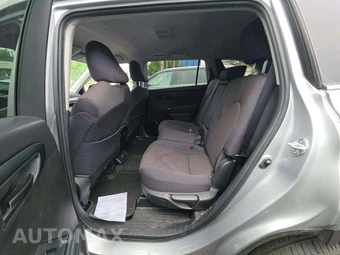 2023 Toyota Highlander LE - miniatura 13