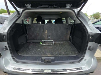 2023 Toyota Highlander LE - miniatura 15