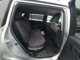 2023 Toyota Highlander LE - miniatura 17