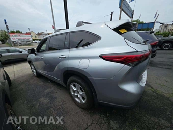 2023 Toyota Highlander LE - miniatura 2