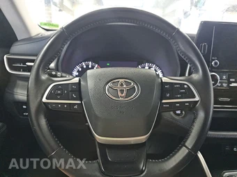 2023 Toyota Highlander LE - miniatura 10