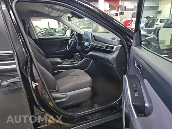 2023 Toyota Highlander LE - miniatura 8