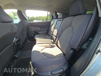 2023 Toyota Highlander LE - miniatura 13